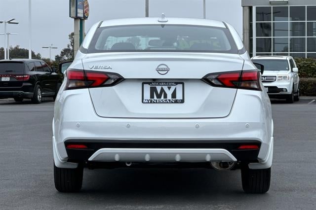 2025 Nissan Versa SV