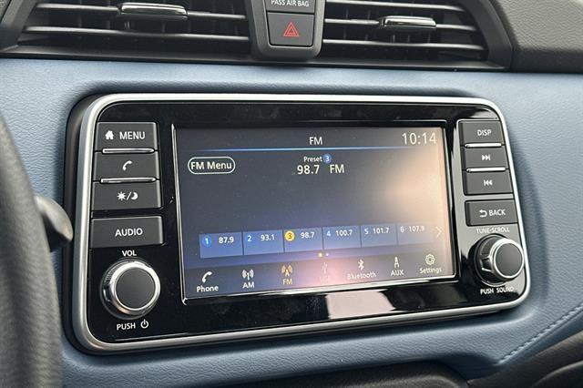 2025 Nissan Versa SV