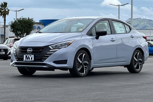 2025 Nissan Versa SR