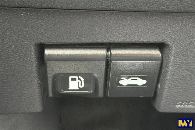 2024 Nissan Versa SR