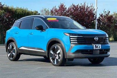 2025 Nissan Kicks SR