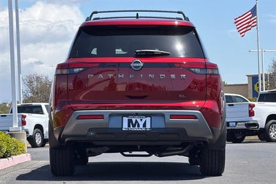 2026 Nissan Pathfinder SL