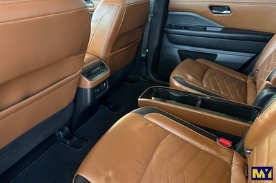 2023 Nissan Pathfinder Platinum