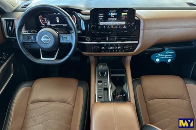 2023 Nissan Pathfinder Platinum