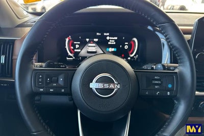 2023 Nissan Pathfinder Platinum