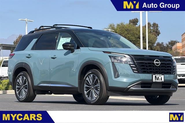 2026 Nissan Pathfinder Platinum 4WD's photo