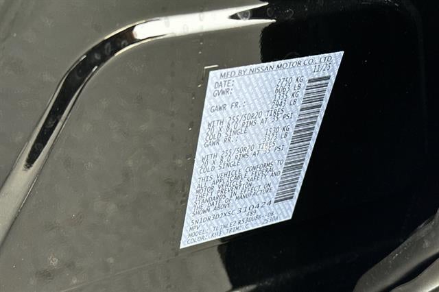 2025 Nissan Pathfinder Platinum