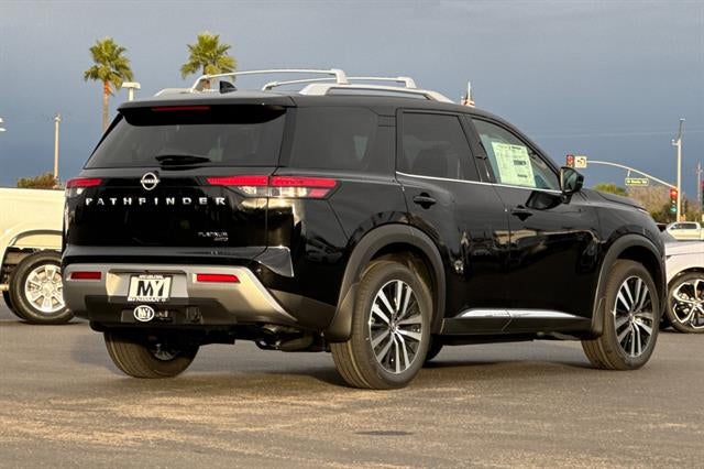 2025 Nissan Pathfinder Platinum