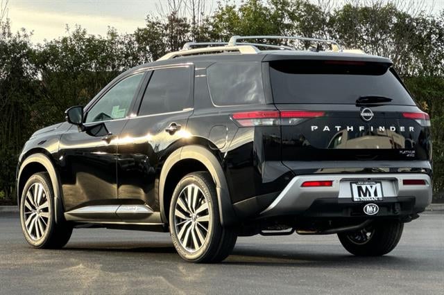 2025 Nissan Pathfinder Platinum