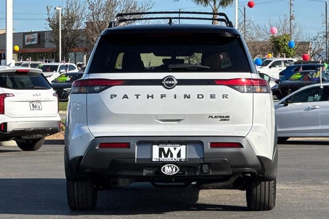 2026 Nissan Pathfinder Platinum