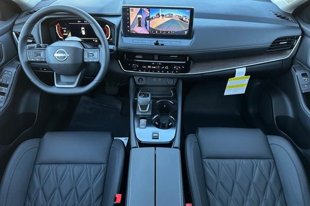 2025 Nissan Rogue Platinum