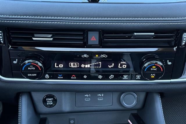 2025 Nissan Rogue Platinum