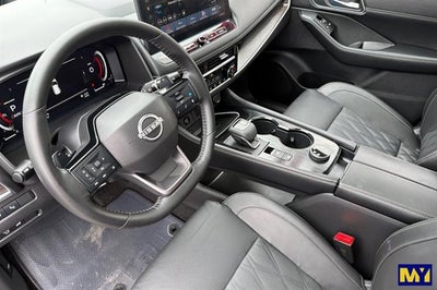 2025 Nissan Rogue Platinum