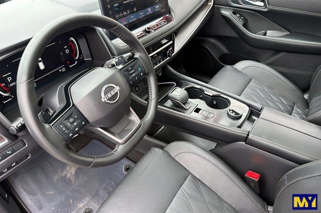 2025 Nissan Rogue Platinum